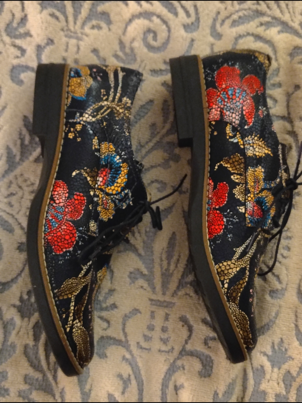 Floral Embossed Black Lace-Up Women’s Flats - Picture 9 of 14
